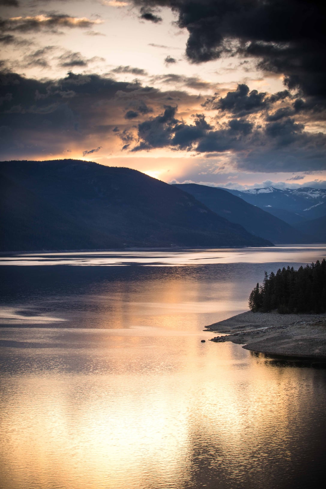 Arrow Lake at Tulip Creek Bay